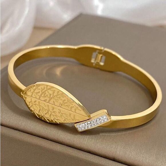 Elegant Gold Leaf Bracelet Vintage Stainless Steel Cuff Bracelet Bangle - Picture 1 of 6